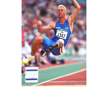 SPORT > ATLETICA LEGGERA > SALTO IN LUNGO > AUSILI