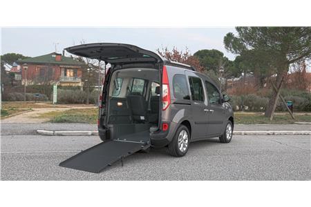 FOCACCIA - RENAULT KANGOO CON PIANALE RIBASSATO